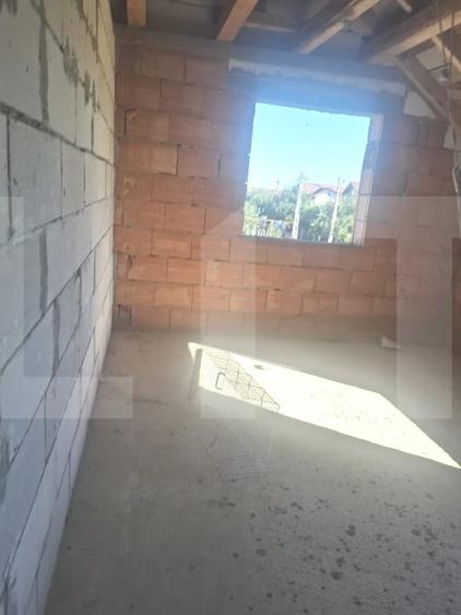Casă individuală cu 5 camere cu Canalizare în Central