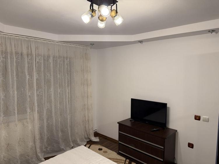 Apartament cu 2 camere semidecomandat în Ultracentral
