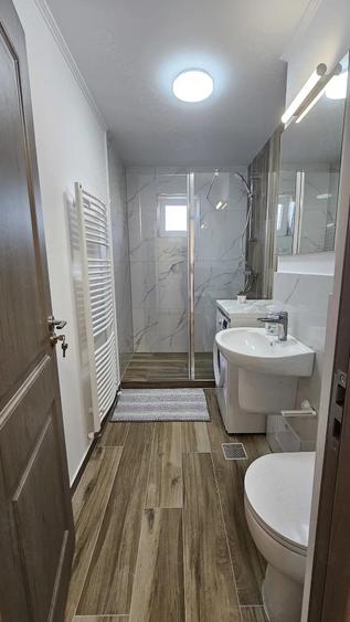 Apartament cu 2 camere semidecomandat în Gojdu