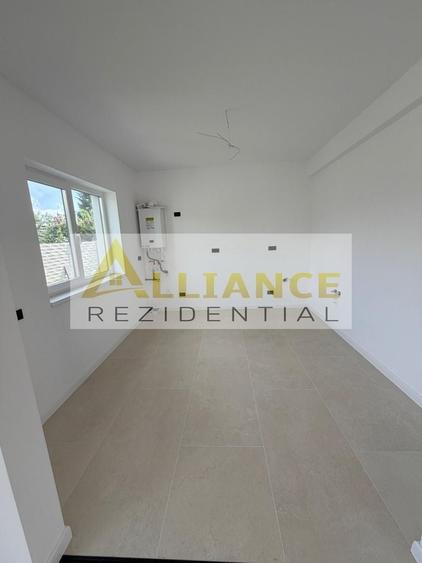 Casă individuală cu 4 camere cu Canalizare în Berceni
