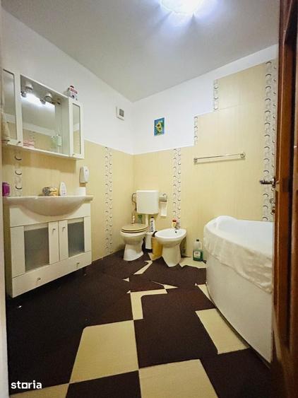 Apartament cu 4 camere în Dărmănești