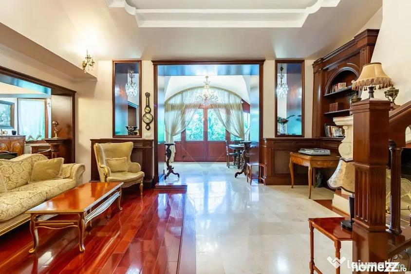 Casă cu 7 camere cu Teren 1255 Mp în Ciofliceni