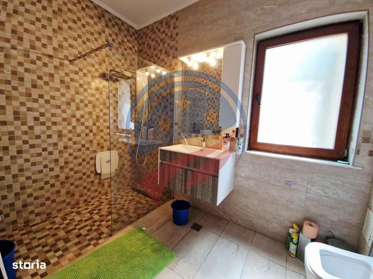 Casă cu 4 camere în Coșoveni