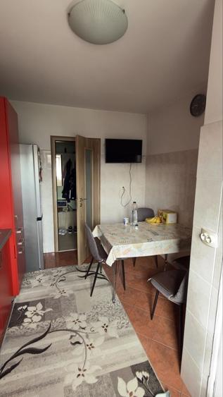 Apartament cu 3 camere decomandat în Ștrand