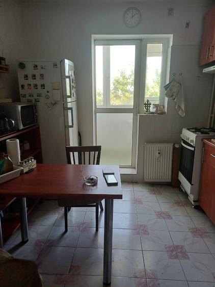 Apartament cu 3 camere semidecomandat în Nicolae Grigorescu