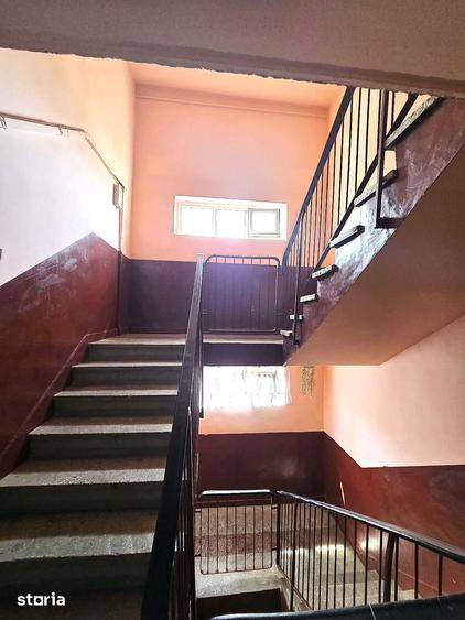 Apartament 2 camere semidecomandat, Micro 16 Str. Universului nr. 8 - 12