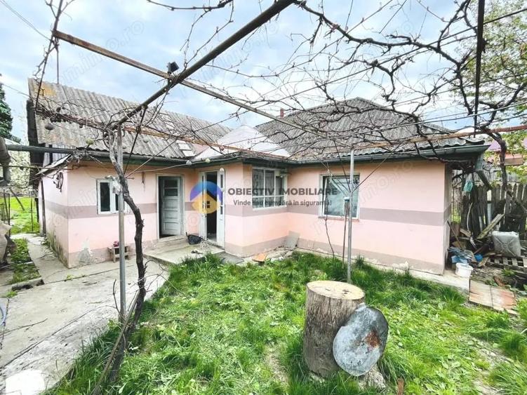 Casă cu 3 camere cu Teren 1419 Mp în Central