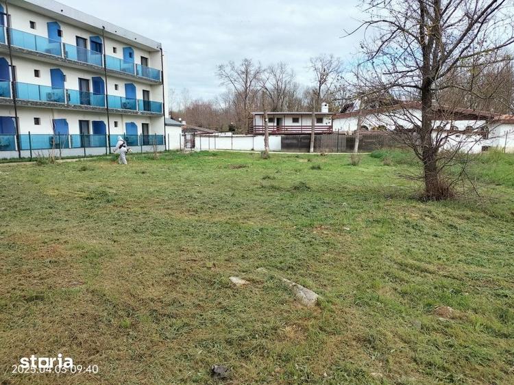 Teren de 1048 mp, în Central