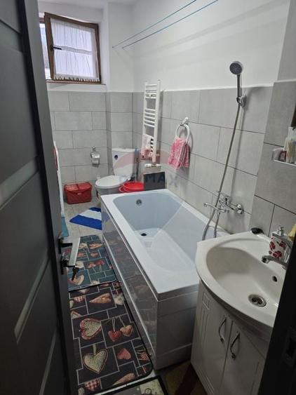 Apartament cu 2 camere decomandat, mobilat în Ultracentral