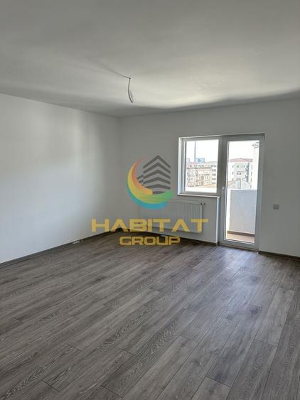 Garsonieră decomandată în Sud