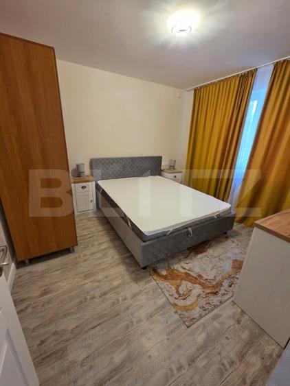 Apartament cu 3 camere semidecomandat, mobilat în Nord-Est — fotografia 1