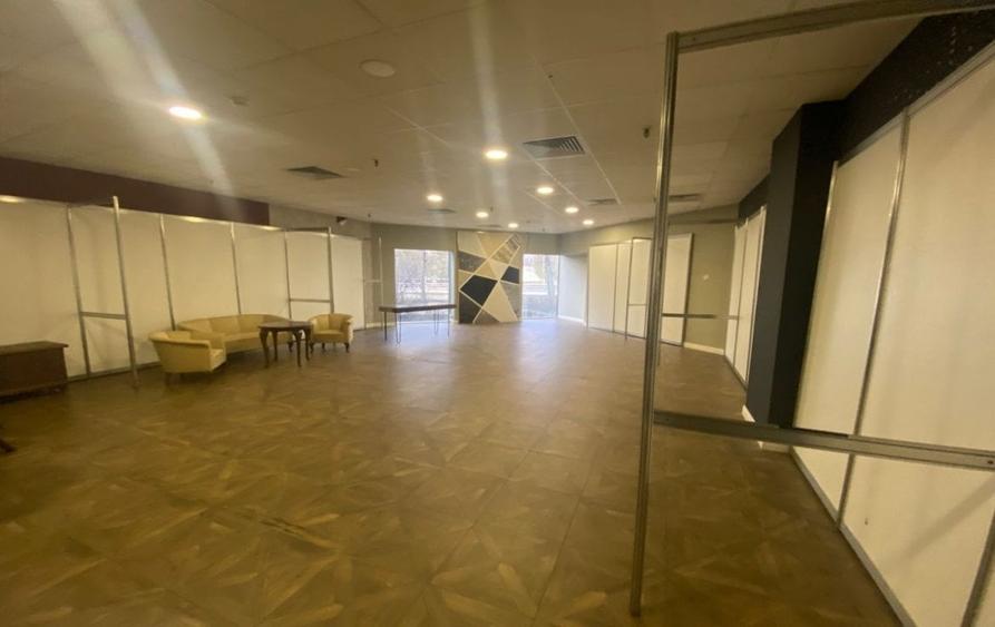 Spatii comerciale de inchiriat World Trade Center - 5