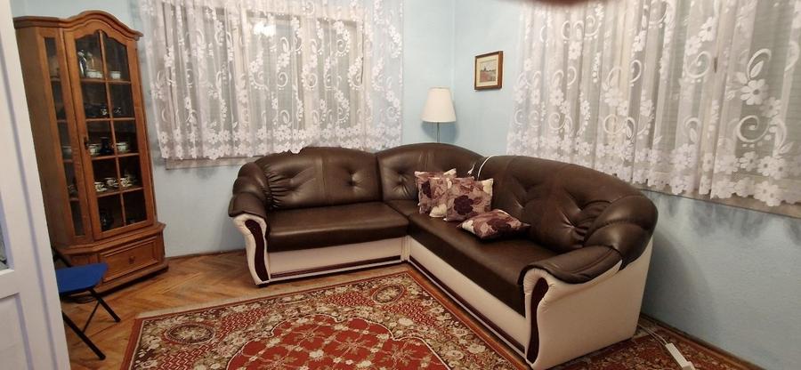 Casă individuală cu 5 camere cu Teren 2311 Mp în Leordina