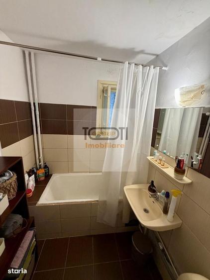Apartament de vanzare in zona NICOLINA, decomandat cu 2 camere - 8