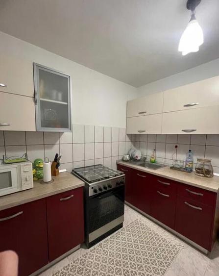 Apartament Cu 2 Camere Decomandate Zona Burdujeni - Cuza Voda 2 - 8