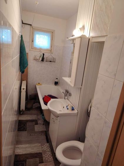 VAND APARTAMENT 3 camere semidecondat in Falticeni, judet Suceava. Tel: 0754367748 - 2