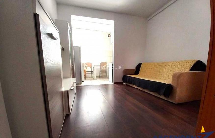 Garsoniera renovata, Astra, Brasov Garsoniera renovata, Astra, Brasov