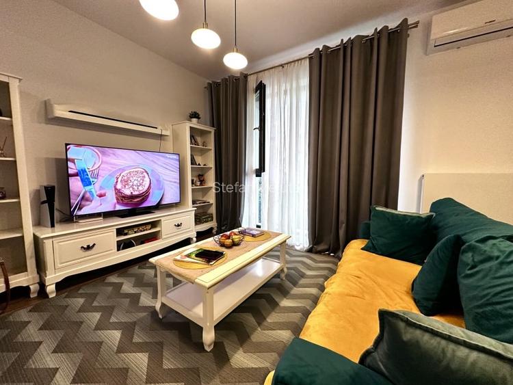 Apartament cu 3 camere semidecomandat, mobilat în Străulești Apartament cu 3 camere semidecomandat, mobilat în Străulești