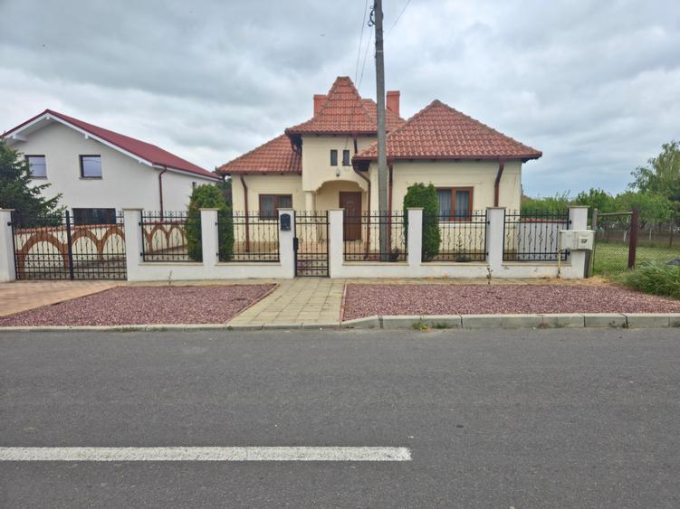 Casă elegantă complet renovată, 4 camere, 2 corpuri – Kogălniceanu - 2