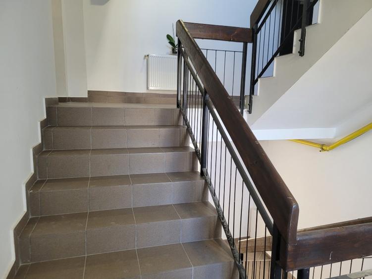 Închiriez garsoniera  - 1