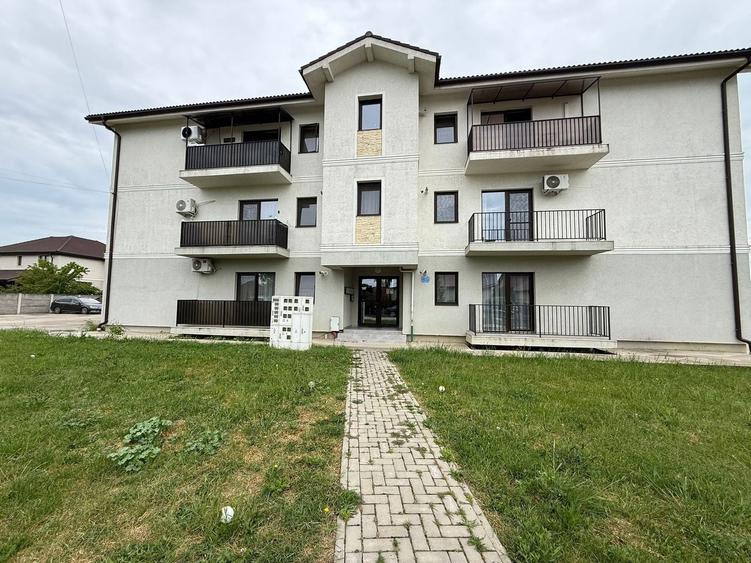 PROPRIETAR - COMISION 0 % Apartament cu 3 camere complet mobilat - 1