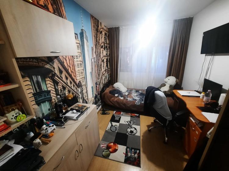 Apartament cu 3 camere semidecomandat, mobilat în Podu Roș - 7