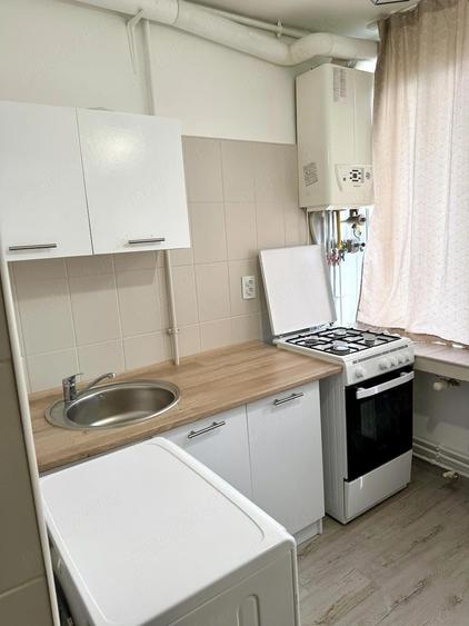 Proprietar inchiriez garsoniera 28mp in Astra - 2