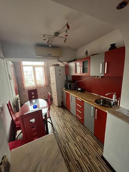 Apartament de vanzare - 4