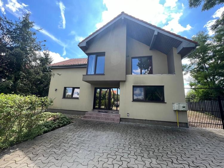 Vila de inchiriat in zona Ghiroda - 1