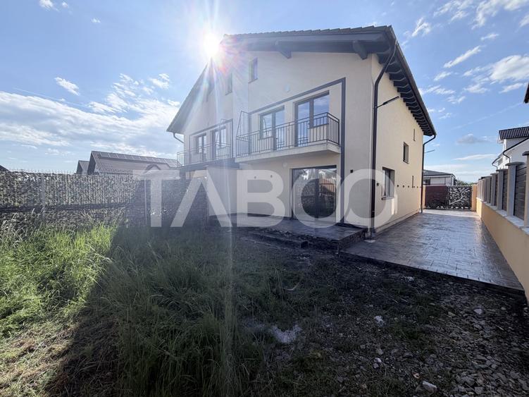 Duplex cu 4 camere cu Canalizare în Arhitecților - Calea Cisnădiei