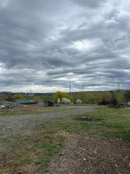 Inchiriez teren intravilan, cu acces din E60 - 7