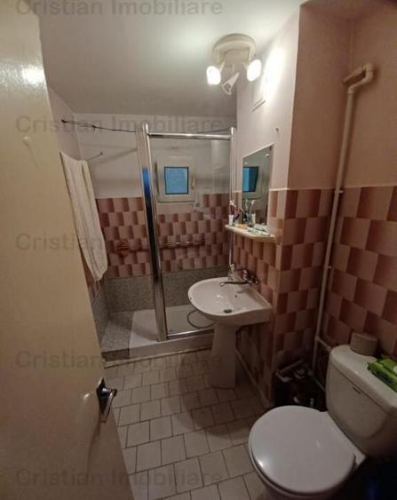 Apartament 3 camere, zona Buzaului etaj 2,stradal - 1