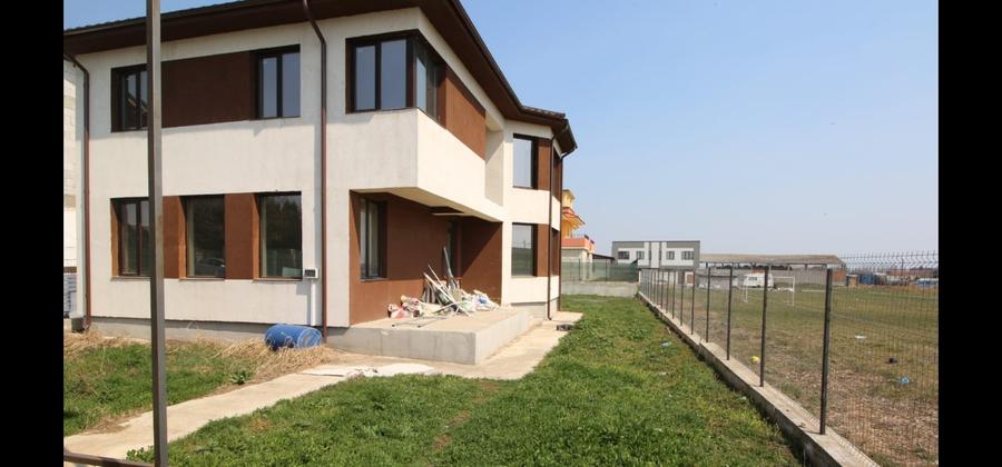 Casa in Cartierul Agigea ,O ZONA LINISTITA ,CU TOATE UTILITATILE - 1