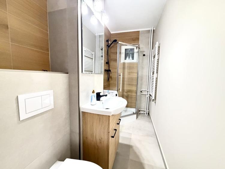 Apartament renovat modern, 2 camere, 40 mp utili - zona Cetatii - 7