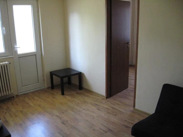 Apartament cu 2 camere, etajul 2/4, zona Alexandru cel Bun - 2