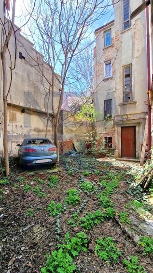 Vila cu curte de vanzare ULTRACENTRAL - 386 mp, 114 mp curte libera - 4