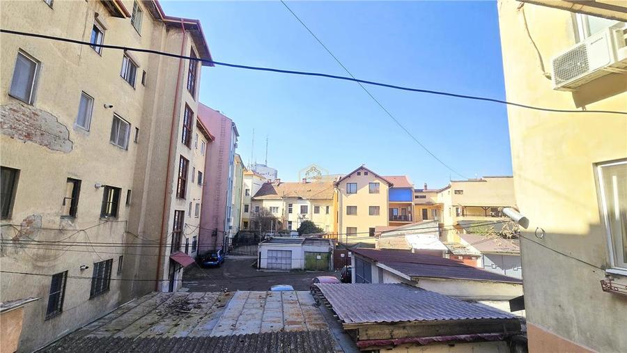 Apartament cu 2 camere nedecomandat în Ultracentral