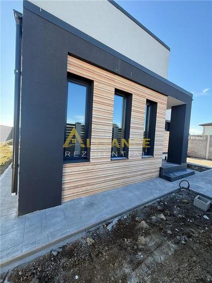 <Casa individuala parter> 4 camere 2 bai 371 mp teren - 2