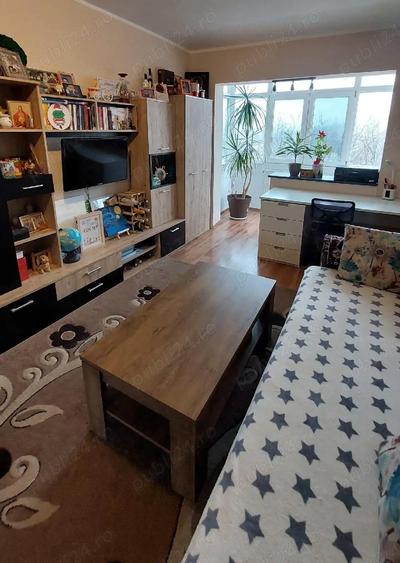 Apartament 3 camere decomandat zona Orizont - 9