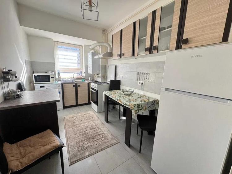 Apartament  2 camere 56 mp decomandat, 2 balcoane, situtat in Avantgarden faza 4 - 5