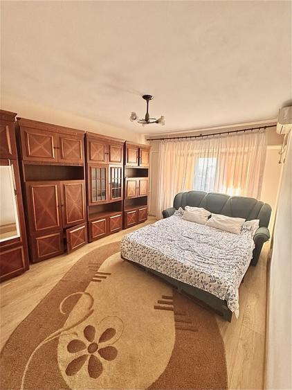 Apartament 3 camere, 2 bai, decomandat - Gara-Centru - 1