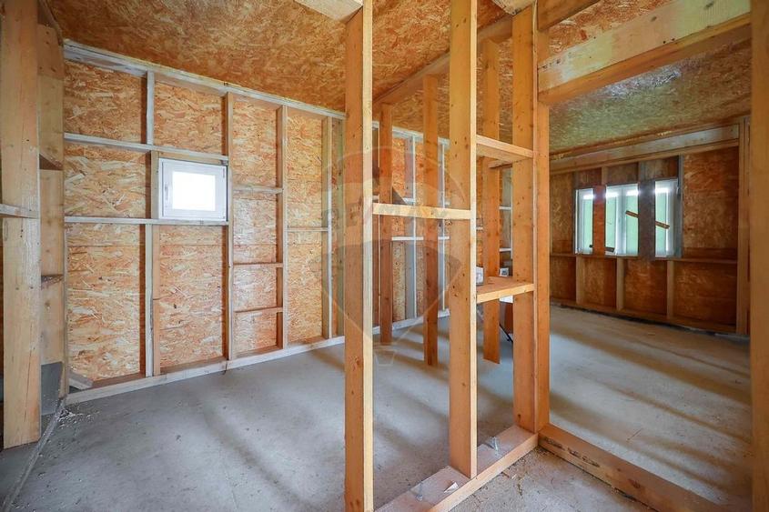 Casa cu 3 camere, anexa si 2042 mp teren de vanzare, in Calea Mare - 8