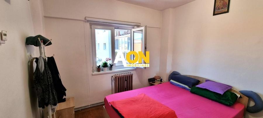 De vanzare apartament 2 camere, zona industriala - 4