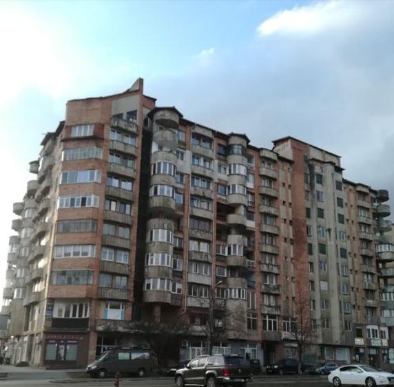 Vand apartament 2 camere, Petrosani, zona centrala - 1