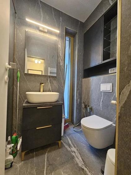 Apartament cu 3 camere decomandat în Faleza Nord