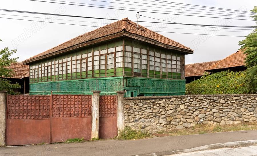 Casa batraneasca de vanzare - 2