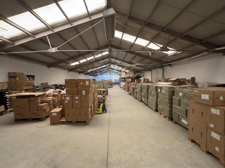 Hala/ showroom 530mp, Tatarasi - Aurel Vlaicu - 3