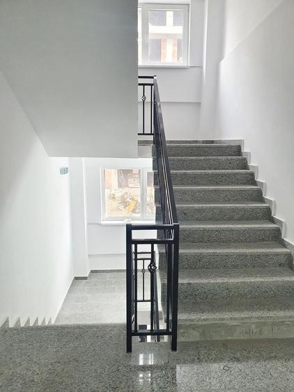 Apartament in bloc nou- 2 minute metrou - 6