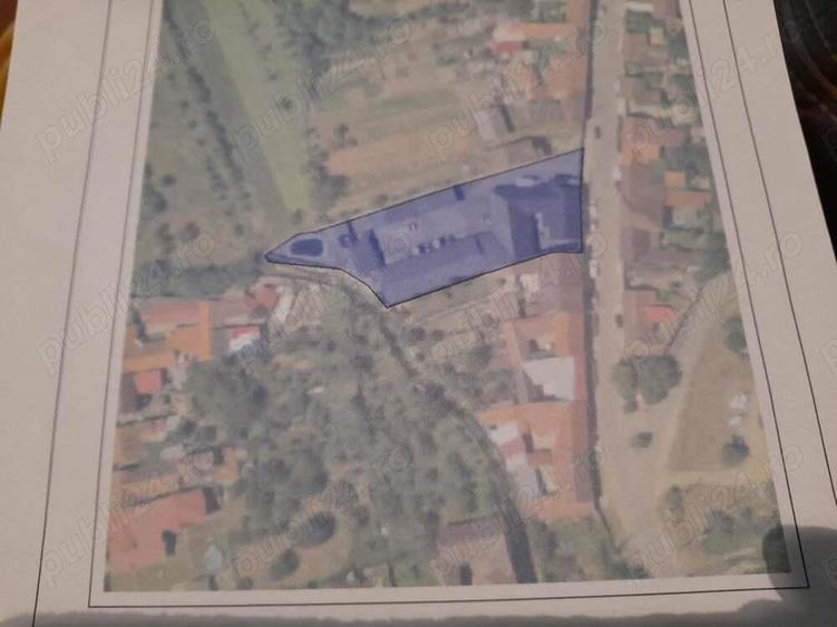 O resedinta spatioasa cu 2375mp de teren si hala de productie in suprafata de 800mp - 8