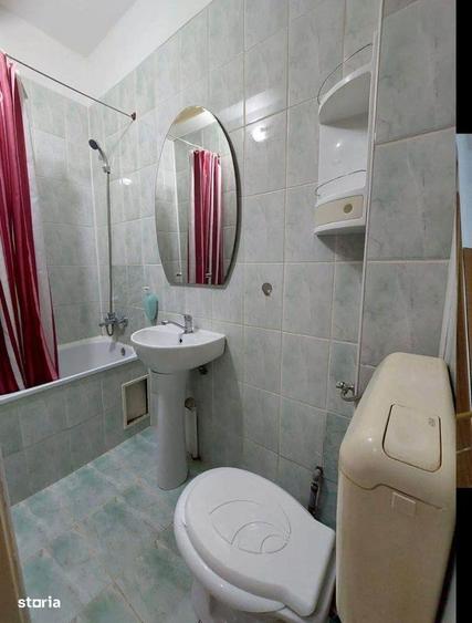 Camera de camin de vanzare cu baie proprie -zona Tractorul - 3